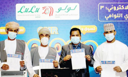 ലുലു ഷോപ് ആൻഡ് വിൻ പ്രമോഷൻ: ആദ്യഘട്ട വിജയികളെ പ്രഖ്യാപിച്ചു ലുലു ഷോപ് ആൻഡ് വിൻ പ്രമോഷൻ: ആദ്യഘട്ട വിജയികളെ പ്രഖ്യാപിച്ചു