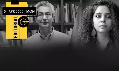 ആ​ർ​ക്കോ​വേ​ണ്ടി കൊ​ട്ടി​യ​ട​ക്കു​ന്ന വാ​തി​ലു​ക​ൾ