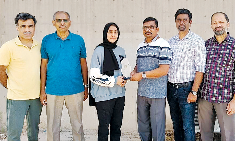 ഫ്രീസ്റ്റൈൽ ഫുട്ബാളർ ഹാദിയക്ക് ആദരം