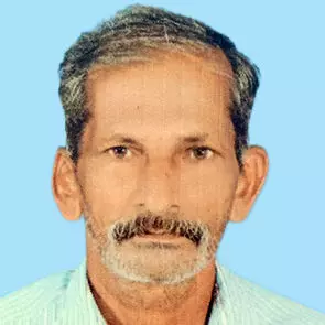 സ്കൂ​ട്ട​റും ട്രാ​വ​ല​റും കൂ​ട്ടി​യി​ടി​ച്ച് പ​രി​ക്കേ​റ്റ​യാ​ൾ മ​രി​ച്ചു