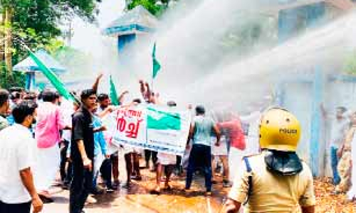 സിൽവർ ലൈൻ: യൂത്ത് ലീഗ് കലക്ടറേറ്റ് മാർച്ചിൽ ജലപീരങ്കി പ്രയോഗിച്ചു