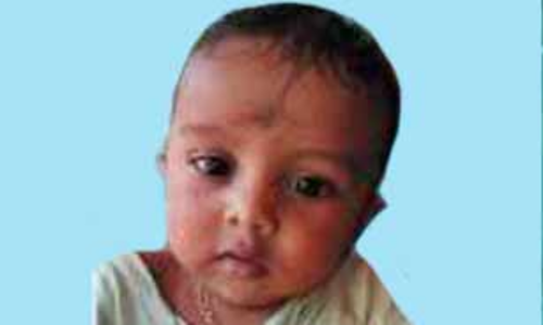 പിഞ്ചുകുഞ്ഞ് ഫാനിന്റെ വയർ കഴുത്തിൽ കുരുങ്ങി മരിച്ചു