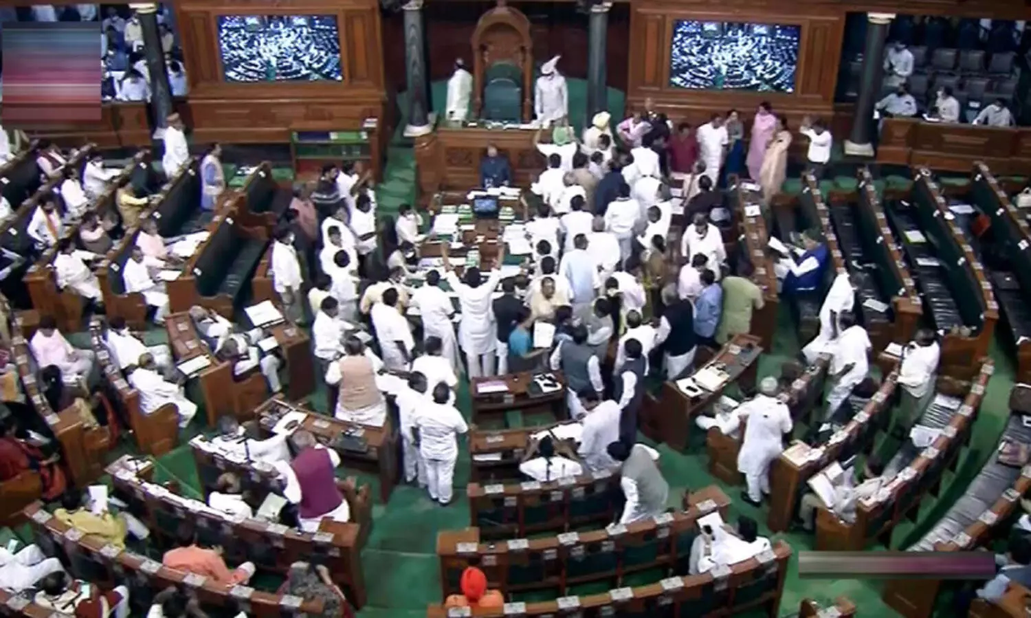 ഇന്ധന വില: പ്രതിപക്ഷം ലോക്സഭ സ്തംഭിപ്പിച്ചു