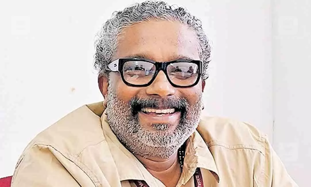 കെ.എസ്.ഇ.ബി: സമരവുമായി ഓഫിസർമാർ കെ.എസ്.ഇ.ബി: സമരവുമായി ഓഫിസർമാർ