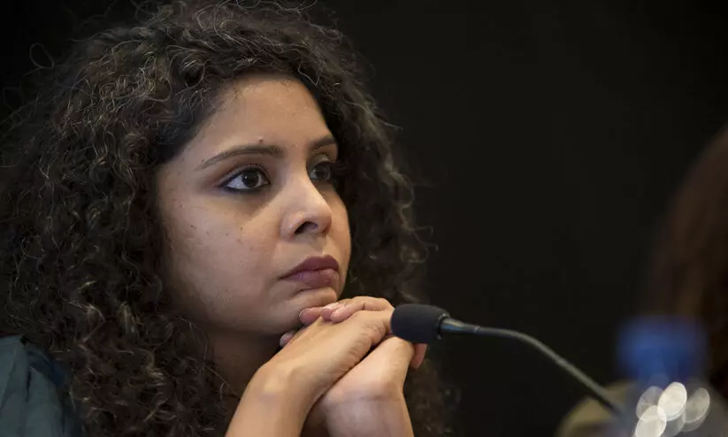 കള്ളപ്പണം വെളുപ്പിക്കൽ കേസ്; യു.പി കോടതിയുടെ സമൻസ് ചോദ്യം ചെയ്ത് റാണ അയ്യൂബ് നൽകിയ ഹരജി സുപ്രീം കോടതി തള്ളി