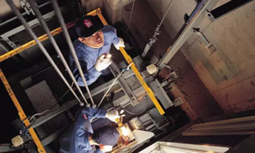 പ​ഴ​യ കെ​ട്ടി​ട​ങ്ങ​ളി​ലെ ലി​ഫ്​​റ്റു​ക​ളി​ൽ അ​പ​ക​ടം പ​തി​യി​രി​ക്കു​ന്നു