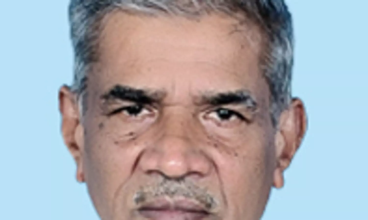 സ്കൂ​ട്ട​ർ യാ​ത്ര​ക്കി​ടെ വൈ​ദ്യു​തി ലൈ​നി​ൽ ത​ട്ടി കോ​ൺ​ഗ്ര​സ് നേ​താ​വ് മ​രി​ച്ചു