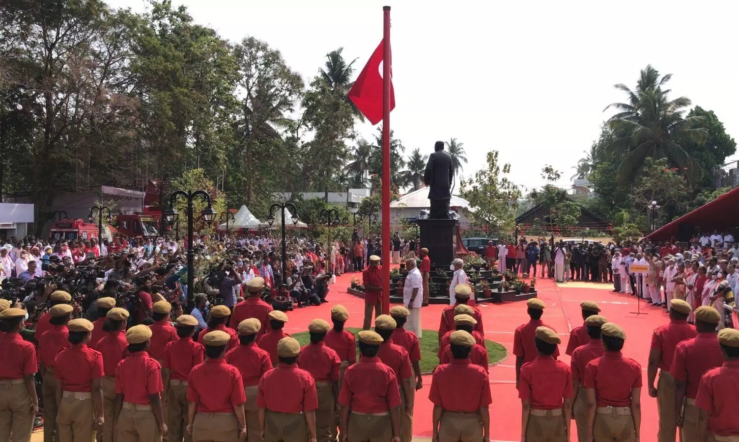 രാജ്യത്താകെയുള്ള സി.പി.എം അംഗങ്ങളിൽ പകുതിയിലേറെയും കേരളത്തിൽ; മറ്റിടങ്ങളിൽ വളർച്ചയില്ലെന്ന് സംഘടന റിപ്പോർട്ട്
