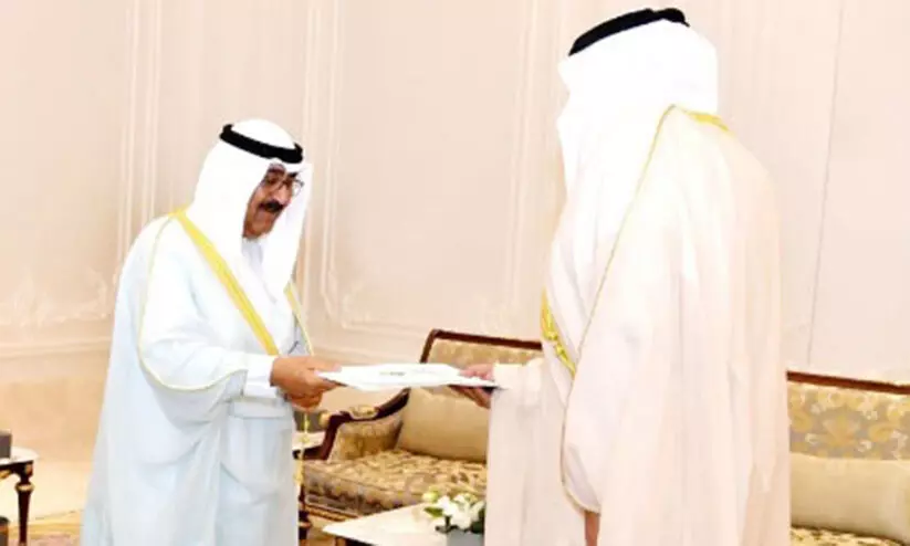 പുനഃസംഘടിപ്പിക്കാൻ കുവൈത്ത് മന്ത്രിസഭ രാജിവെച്ചു പുനഃസംഘടിപ്പിക്കാൻ കുവൈത്ത് മന്ത്രിസഭ രാജിവെച്ചു