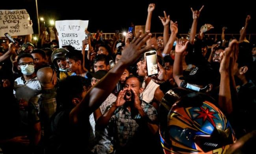 എല്ലാം ചൈനക്ക് വിറ്റിട്ടല്ലേ; രാജപക്സെയോട് ശ്രീലങ്കയിലെ കച്ചവടക്കാർ