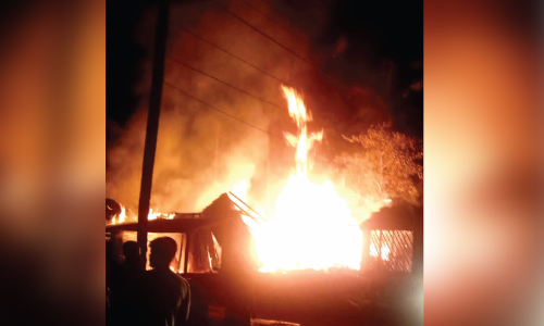 വിലങ്ങറയിൽ വൻ തീപിടിത്തം; തടിമില്ല് കത്തിനശിച്ചു