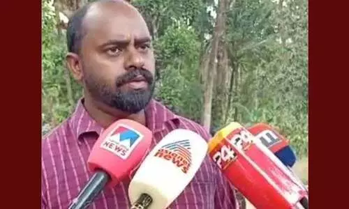 ആര്‍.ടി.ഒ ഓഫിസ് ക്ലര്‍ക്കിന്റെ ആത്മഹത്യ: കൈക്കൂലിക്ക് കൂട്ടുനില്‍ക്കാത്തതിനാലെന്ന് ബന്ധുക്കൾ