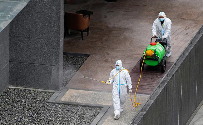 ഒരുമിച്ച് ഉറങ്ങരുത്, ഭക്ഷണം കഴിക്കരുത്, കെട്ടിപ്പിടിക്കരുത്; കോവിഡ് നിയന്ത്രണം കടുത്തു, ഷാങ്ഹായിയിൽ ജനജീവിതം ദുസ്സഹം ഒരുമിച്ച് ഉറങ്ങരുത്, ഭക്ഷണം കഴിക്കരുത്, കെട്ടിപ്പിടിക്കരുത്; കോവിഡ് നിയന്ത്രണം കടുത്തു, ഷാങ്ഹായിയിൽ ജനജീവിതം ദുസ്സഹം