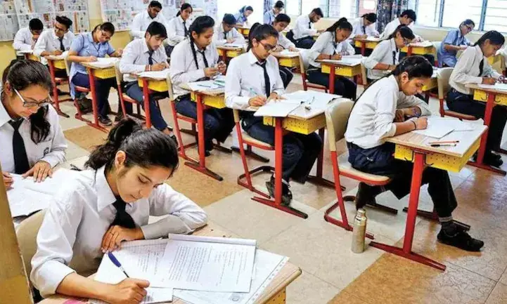 പരീക്ഷാ പേപ്പറിൽ രാഷ്ട്രീയ മുദ്രാവാക്യം എഴുതി; ബംഗാളിൽ വിദ്യാർഥികൾക്ക് മുന്നറിയിപ്പ്