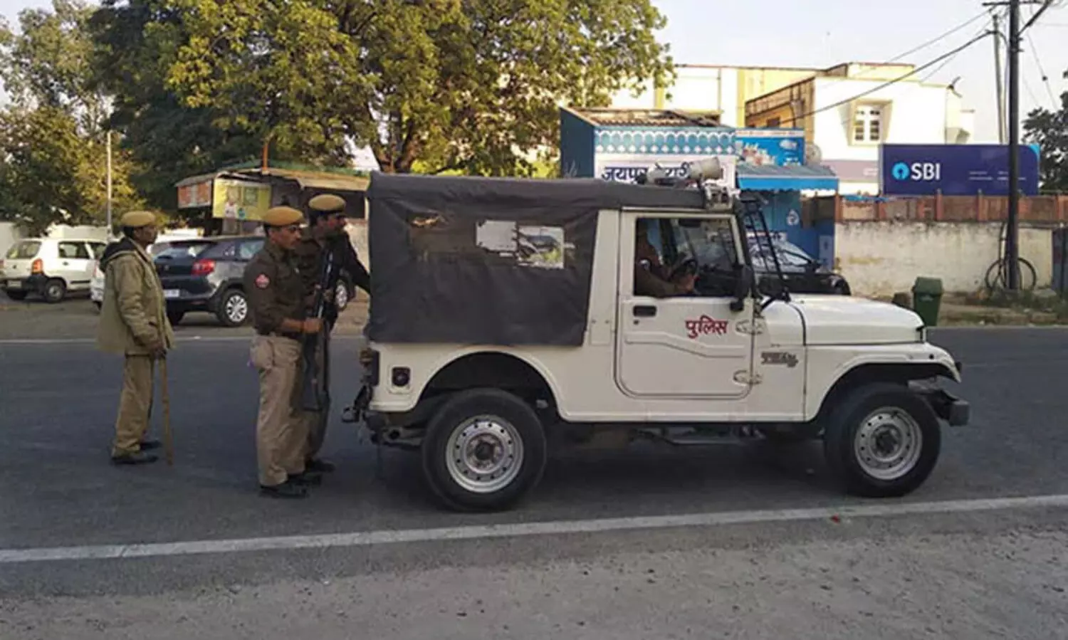 ലൈംഗിക ബന്ധത്തിന് വിസമ്മതിച്ചു; സഹപാഠികൾ വിദ്യാർഥിനിക്ക് വിഷം നൽകി കൊന്നു