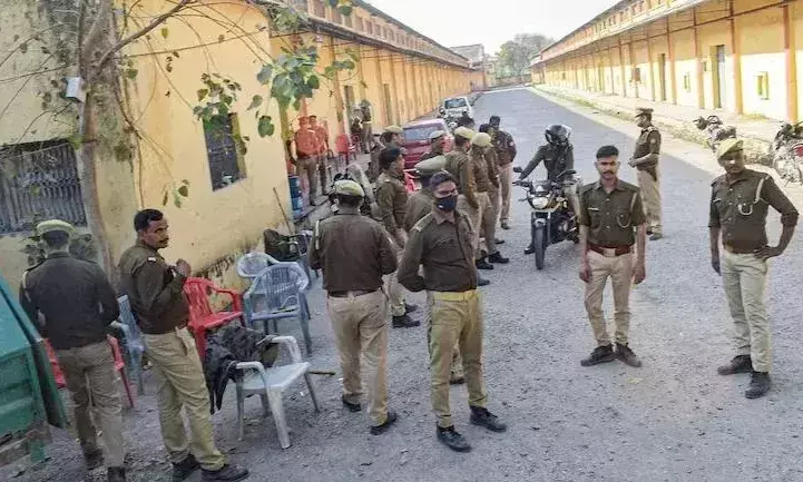 രാജസ്ഥാനിലെ കലാപബാധിതമായ കരൗലിയിൽ കർഫ്യൂ ഏപ്രിൽ 10 വരെ നീട്ടി രാജസ്ഥാനിലെ കലാപബാധിതമായ കരൗലിയിൽ കർഫ്യൂ ഏപ്രിൽ 10 വരെ നീട്ടി