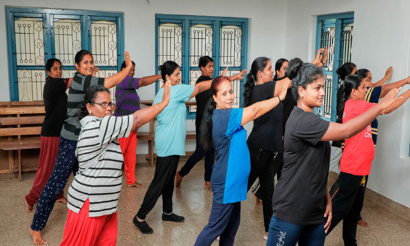 വ്യായാമത്തിന് സുംബ ഡാൻസ്; അംഗൻവാടികൾ ഫിറ്റ്നസ് കേന്ദ്രങ്ങൾ വ്യായാമത്തിന് സുംബ ഡാൻസ്; അംഗൻവാടികൾ ഫിറ്റ്നസ് കേന്ദ്രങ്ങൾ
