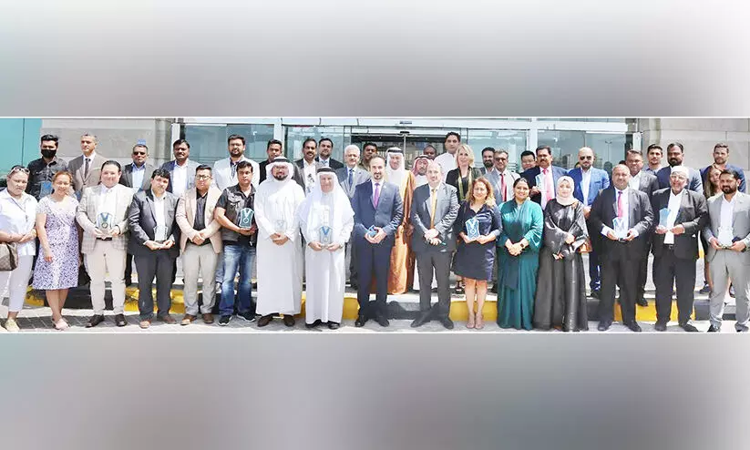 സാമൂഹിക മേഖലയിൽ പ്രവർത്തിച്ചവരെ കാപിറ്റൽ ഗവർണറേറ്റ് ആദരിച്ചു