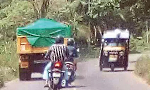 പാസിന്‍റെ മറവില്‍ മണ്ണെടുപ്പ് വ്യാപകം