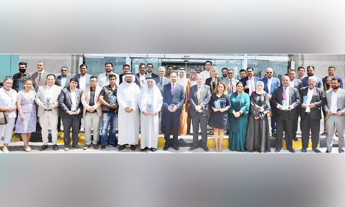 സാമൂഹിക മേഖലയിൽ പ്രവർത്തിച്ചവരെ കാപിറ്റൽ ഗവർണറേറ്റ് ആദരിച്ചു