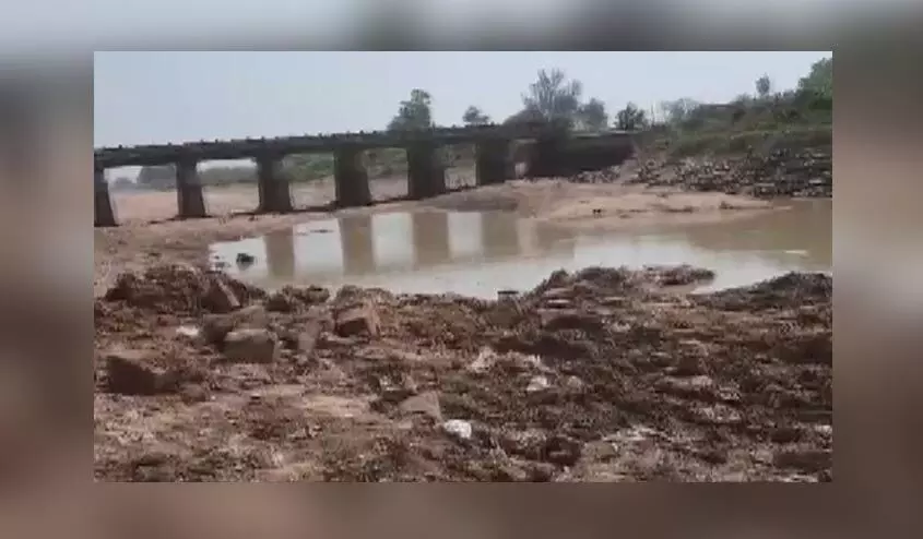 ബിഹാറിൽ വെറൈറ്റി മോഷണം: 60 അടി നീളമുള്ള പാലം മോഷ്ടിച്ചത് പട്ടാപ്പകൽ ബിഹാറിൽ വെറൈറ്റി മോഷണം: 60 അടി നീളമുള്ള പാലം മോഷ്ടിച്ചത് പട്ടാപ്പകൽ