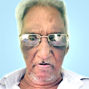 ര​വീ​ന്ദ്ര​ൻ