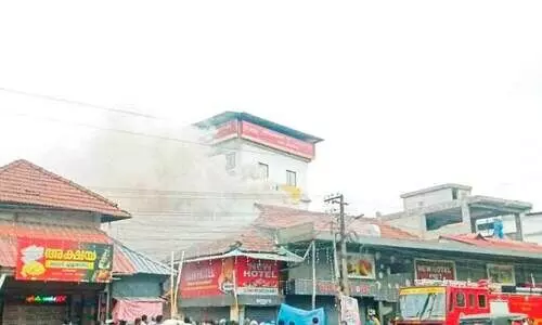 കൽപറ്റയിൽ ഹോട്ടലിൽ തീപിടിത്തം