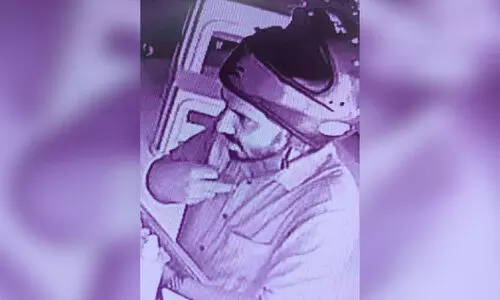 ഓണ്‍ലൈനായി പൈസ അടച്ചെന്ന വ്യാജേന തെറ്റിദ്ധരിപ്പിച്ച് തട്ടിപ്പ്