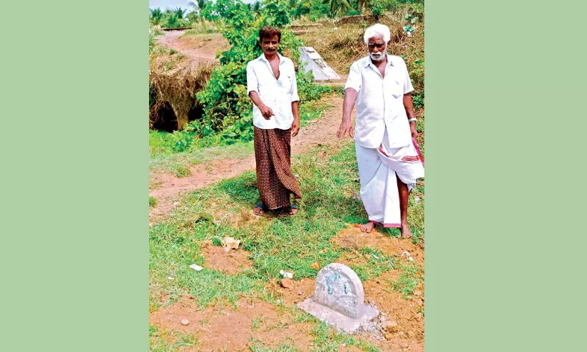 Railway stone laid on the way; Farmers in distress