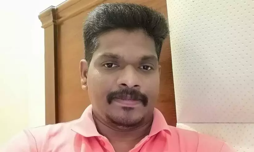 ദമ്മാമിൽ പത്തനംതിട്ട സ്വദേശി ജീവനൊടുക്കി ദമ്മാമിൽ പത്തനംതിട്ട സ്വദേശി ജീവനൊടുക്കി