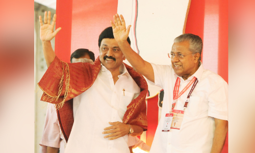 എല്ലാറ്റിനും മേലെ എന്നുടെ പേര് സ്റ്റാലിൻ...