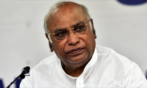 ബി.ജെ.പിയുടെ അടിച്ചമർത്തൽ അവസാനിപ്പിക്കാൻ പ്രതിപക്ഷ പാർട്ടികൾ ഒന്നിക്കണമെന്ന് ഖാർഗെ