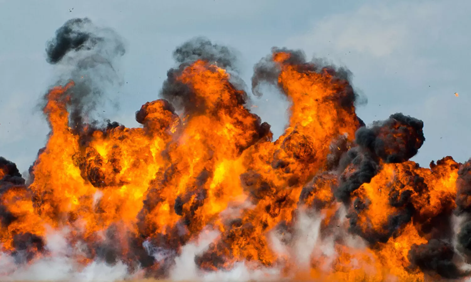 സ്ഫോടകവസ്തു പൊട്ടി 14 വയസ്സുകാരന്റെ കൈപ്പത്തി ചിതറി