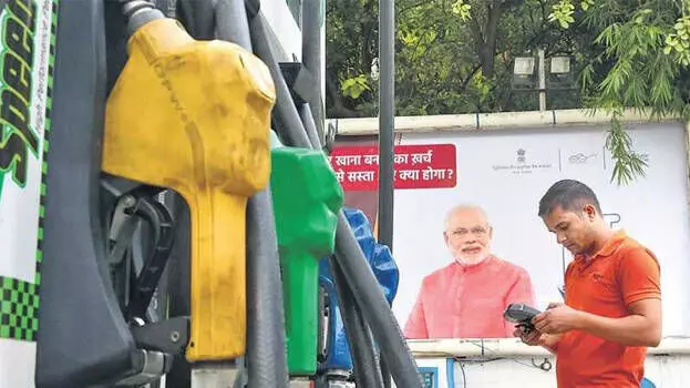 കൂട്ടിയത് കുറക്കുമോ; അന്താരാഷ്ട്ര വിപണിയിൽ എണ്ണവില 100 ഡോളറിന് താഴെ