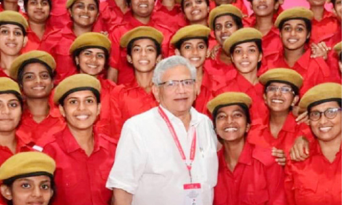 രക്ഷപ്പെടുത്തുമോ, കേരള മോഡൽ?