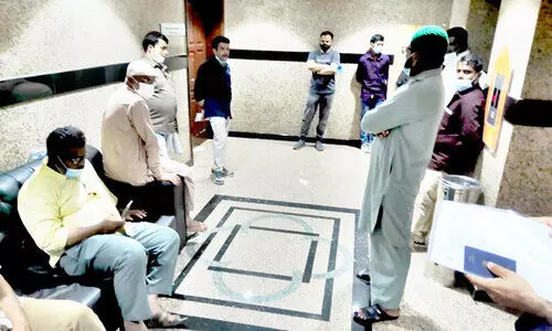 യാം​​ബു​​വി​​ലെ കോ​​ൺ​​സു​​ലാ​​ർ സ​​ന്ദ​​ർ​​ശ​​നം: തിരക്കിൽ വലഞ്ഞ് പ്രവാസികൾ