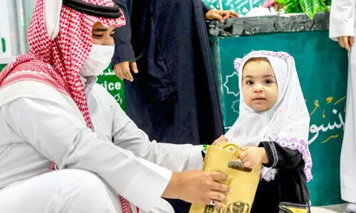 തീർഥാടകരുടെ കുട്ടികൾക്ക് ഇഫ്താറൊരുക്കി ഹജ്ജ് മന്ത്രാലയം