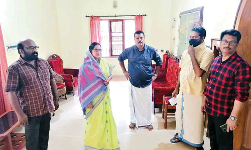 ചികിത്സ സഹായം കൈമാറി