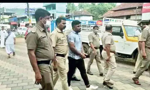 Defendant in Vallapuzha attack case Arrested at the airport