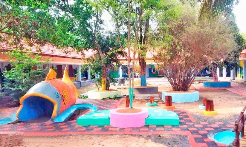 ധർമടം മണ്ഡലത്തിലെ 10 പദ്ധതികൾ മുഖ്യമന്ത്രി നാളെ ഉദ്ഘാടനം ചെയ്യും ധർമടം മണ്ഡലത്തിലെ 10 പദ്ധതികൾ മുഖ്യമന്ത്രി നാളെ ഉദ്ഘാടനം ചെയ്യും