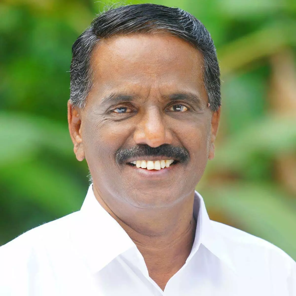 മുന്‍ എം.എല്‍.എ ജോര്‍ജ് എം. തോമസ് കൈവശം വെച്ച 5.75 ഏക്കര്‍ കണ്ടുകെട്ടാൻ ഉത്തരവ്