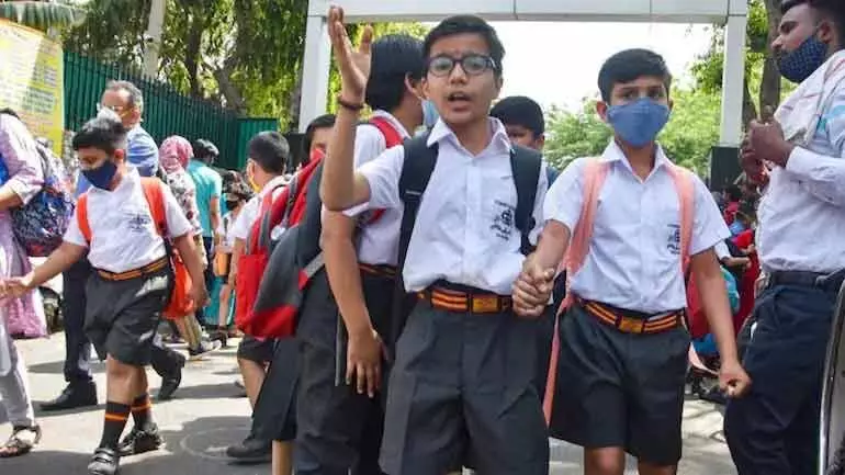 കോവിഡ് വ്യാപനം; നോയിഡയിലും ഗാസിയാബാദിലും സ്‌കൂളുകൾ അടച്ചു