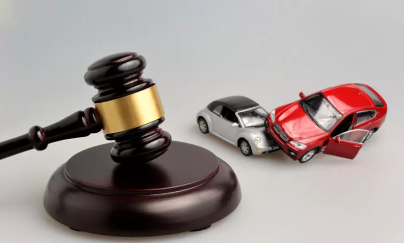 വാഹനാപകടത്തിൽ മരിച്ച യുവാവിന്റെ കുടുംബത്തിന് 1.24 കോടി നഷ്ടപരിഹാരം വാഹനാപകടത്തിൽ മരിച്ച യുവാവിന്റെ കുടുംബത്തിന് 1.24 കോടി നഷ്ടപരിഹാരം