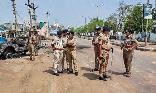 ഗുജറാത്തിൽ വീണ്ടും വർഗീയ സംഘർഷം; നാല് പേർ കസ്റ്റഡിയിൽ
