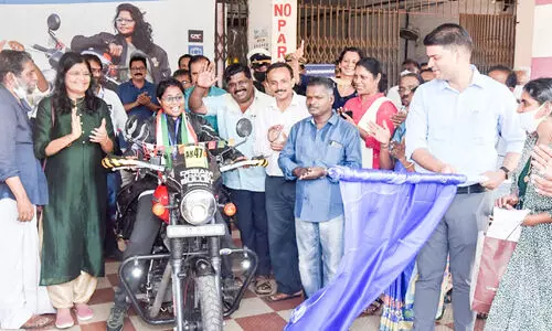 RJ Ambika, bike ride