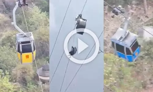 കേബ്ൾ കാറുകൾ കൂട്ടിയിടിച്ചു; കുടുങ്ങിക്കിടക്കുന്നവർക്കായി രക്ഷാപ്രവർത്തനം