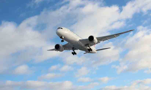 ഇന്ത്യയിലേക്ക് കൂടുതല് സര്വിസുമായി വിമാനക്കമ്പനികള് ഇന്ത്യയിലേക്ക് കൂടുതല് സര്വിസുമായി വിമാനക്കമ്പനികള്