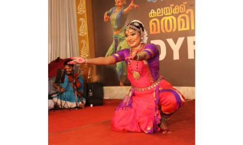 കലക്ക് മതമില്ലാത്ത കാലത്തിനായി അധികം കാത്തിരിക്കേണ്ടി വരില്ല -മൻസിയ