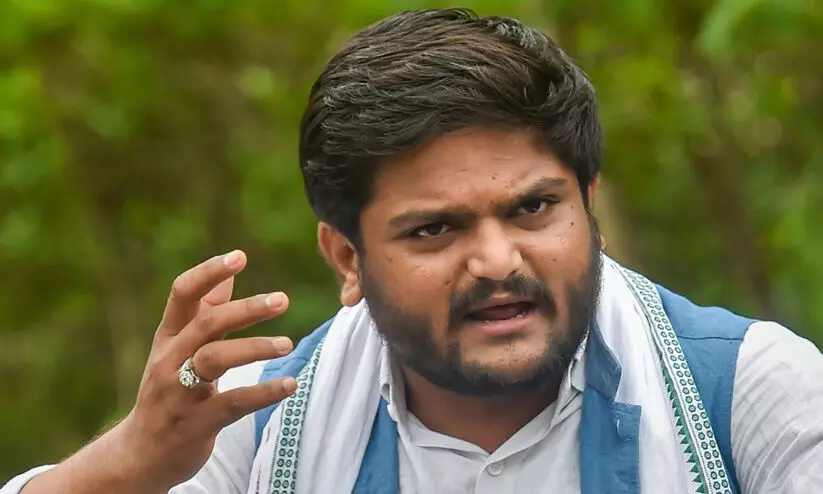 യോഗങ്ങളിൽ ക്ഷണമില്ല, അഭിപ്രായം ചോദിക്കുന്നില്ല, പിന്നെന്തിനാണ് ഞാൻ? കോൺഗ്രസ് നേതൃത്വത്തിനെതിരെ പൊട്ടിത്തെറിച്ച് ഹാർദിക് പട്ടേൽ