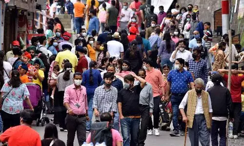 ഡൽഹിയിൽ കോവിഡ് കേസുകൾ വീണ്ടും ഉയരുന്നു